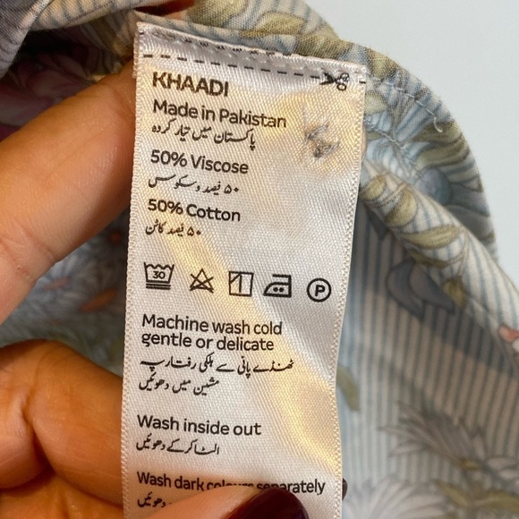 Khaadi Babydoll Long Sleeve Floral Top Size XS Buttoned Multicolor Downstring - Picture 7 of 7